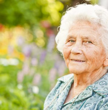 Fydee: “De wurggreep binnen de fysiotherapie” ouderedame