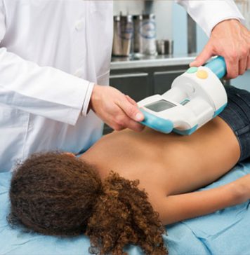 Magnetisch uitschuifbare correctiestaaf bij scoliose