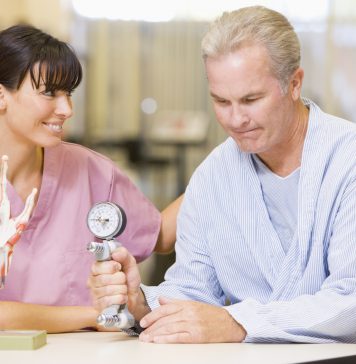 33 miljoen extra voor revalidatie kwetsbare ouderen revalidant