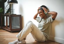 Combinatie operatie en fysiotherapie bij verkorte halsspier kinderen