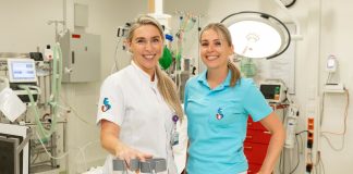 Fysiotherapeut kijkt mee bij patiënten op de Spoedeisende Hulp Op de foto: klinisch fysiotherapeut Kira Stok (links) en SEH-verpleegkundige i.o. Hester Molenaar coördineren de pilot.